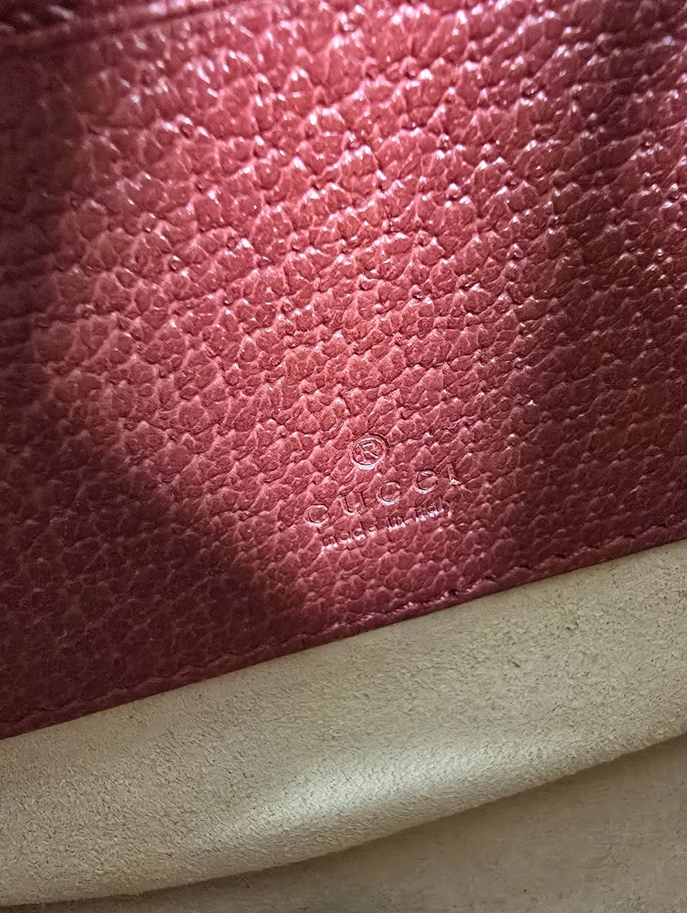 Gucci Red Floral Round Crossbody Backpack - Picture 14 of 15